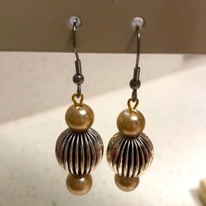 BOGO ✨ Classy Elegant Effortless Chic Drop Earrings